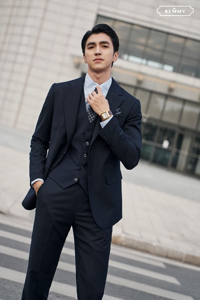 Chỉ cài nút áo khi cần thiết