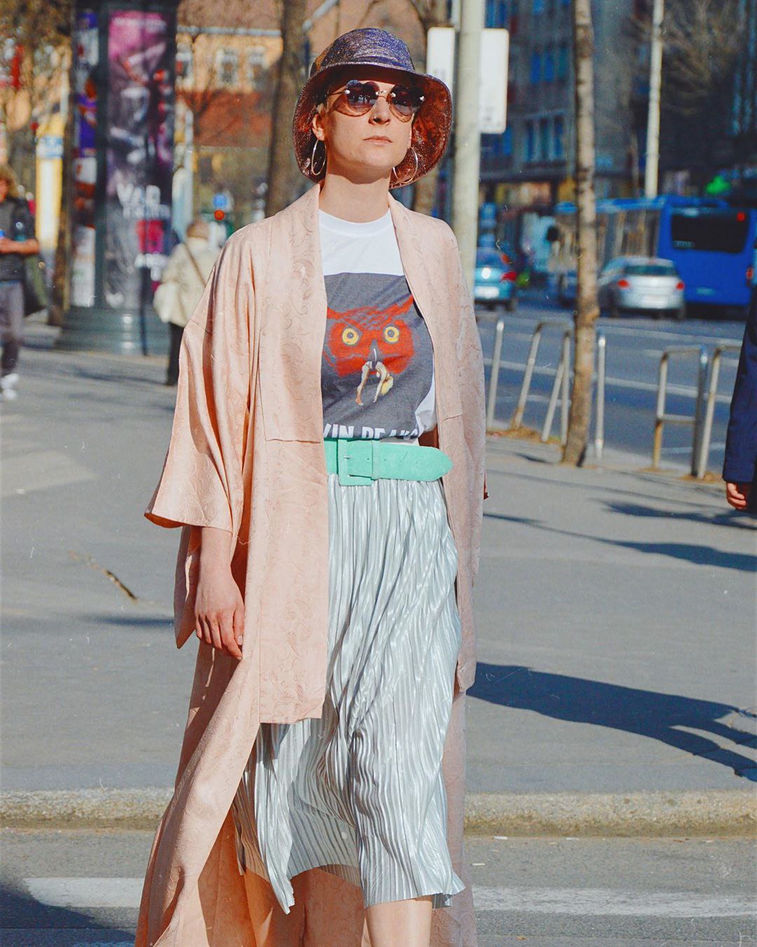 A woman dressed in the vintage style of Szputnyik Shop