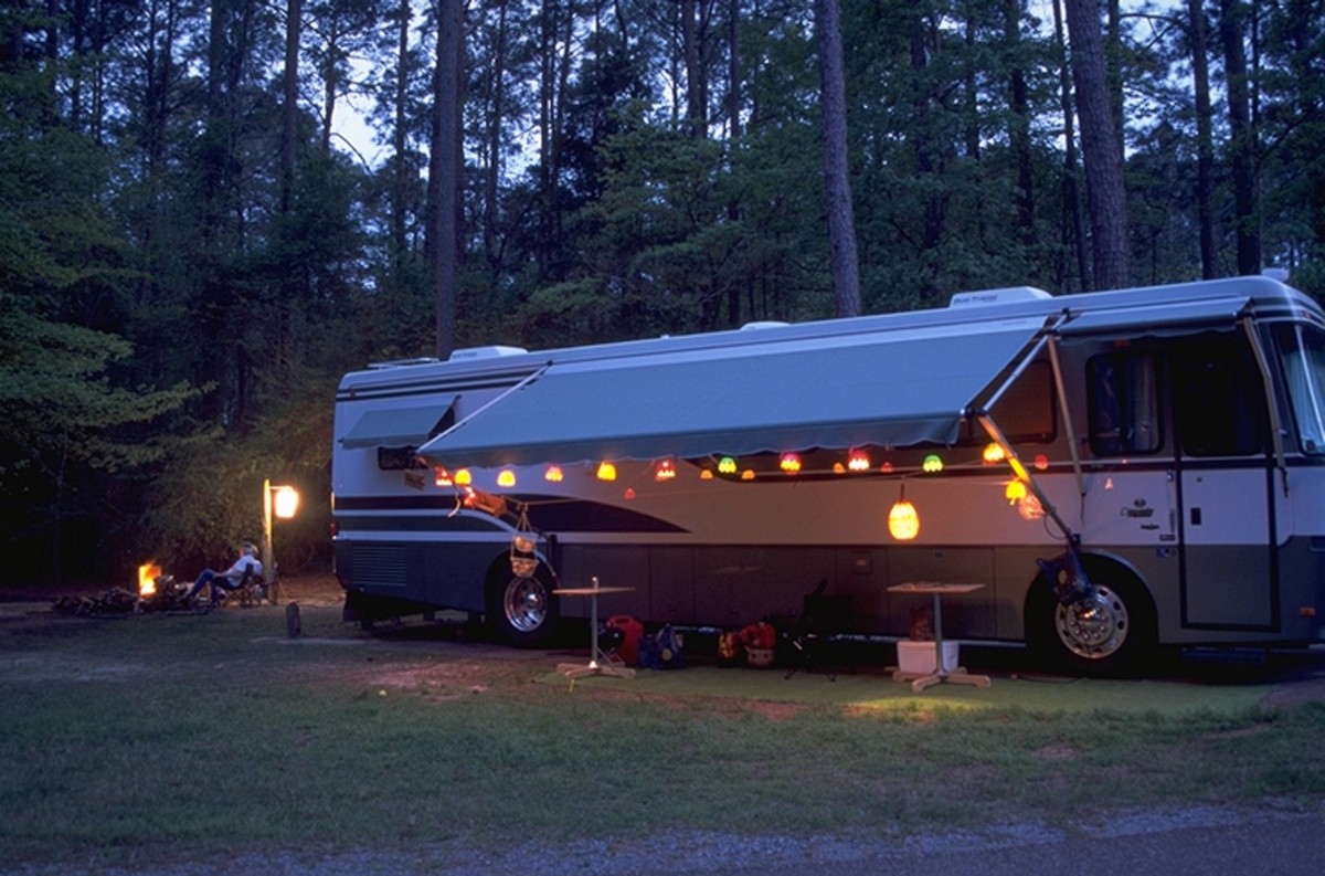 RV_Camper_at_North_Toledo_Bend_State_Park.jpg