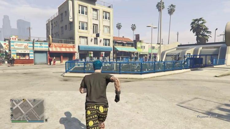 Boost your strength in Vespucci Beach.