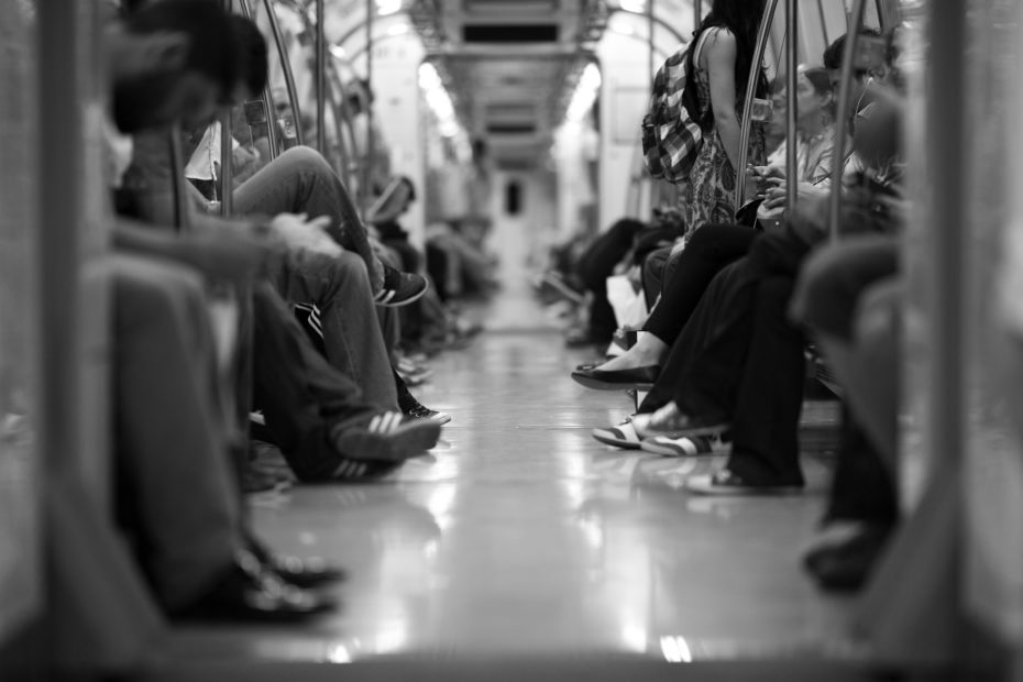 traficantes-de-personas-camión-migrantes-chinos-vietnamitas-galletas-bizcochos-