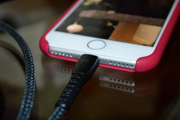 Nomad rugged cable compatible with all iPhones