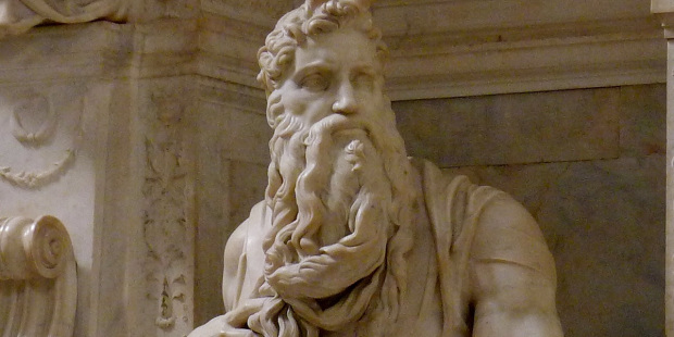 Lý do tại sao tượng ông Môsê của Michelangelo có sừng