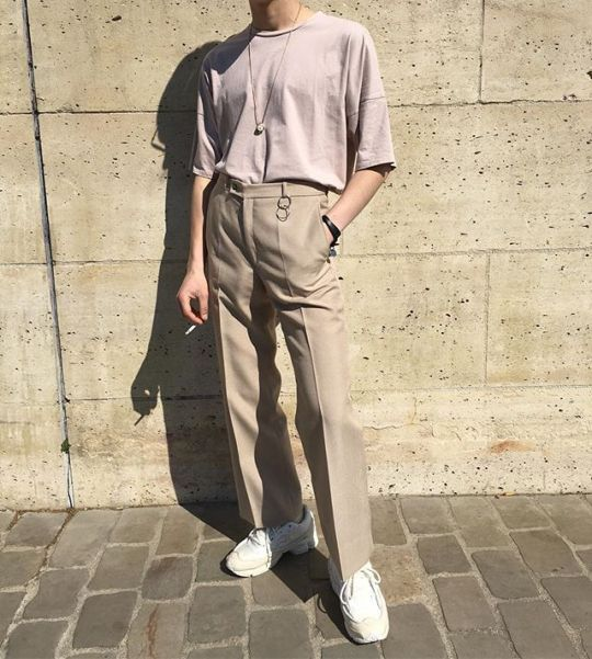 Quần tây ống rộng- một item hot trend lý tưởng cho mùa hè này