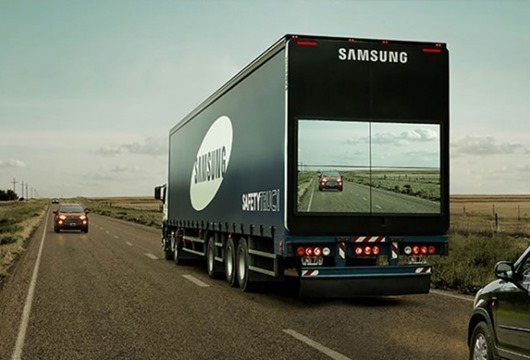 semi-trailer-display-video-screen-livThe best invention in 2015-samsung-1