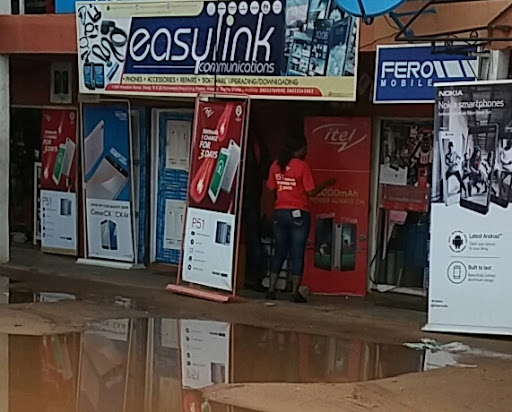 Easylink Communications, Shop No. 19/20, Konwea Plaza, 389 Nnebisi Road, Umuagu 234046, Asaba, Nigeria, Store, state Delta