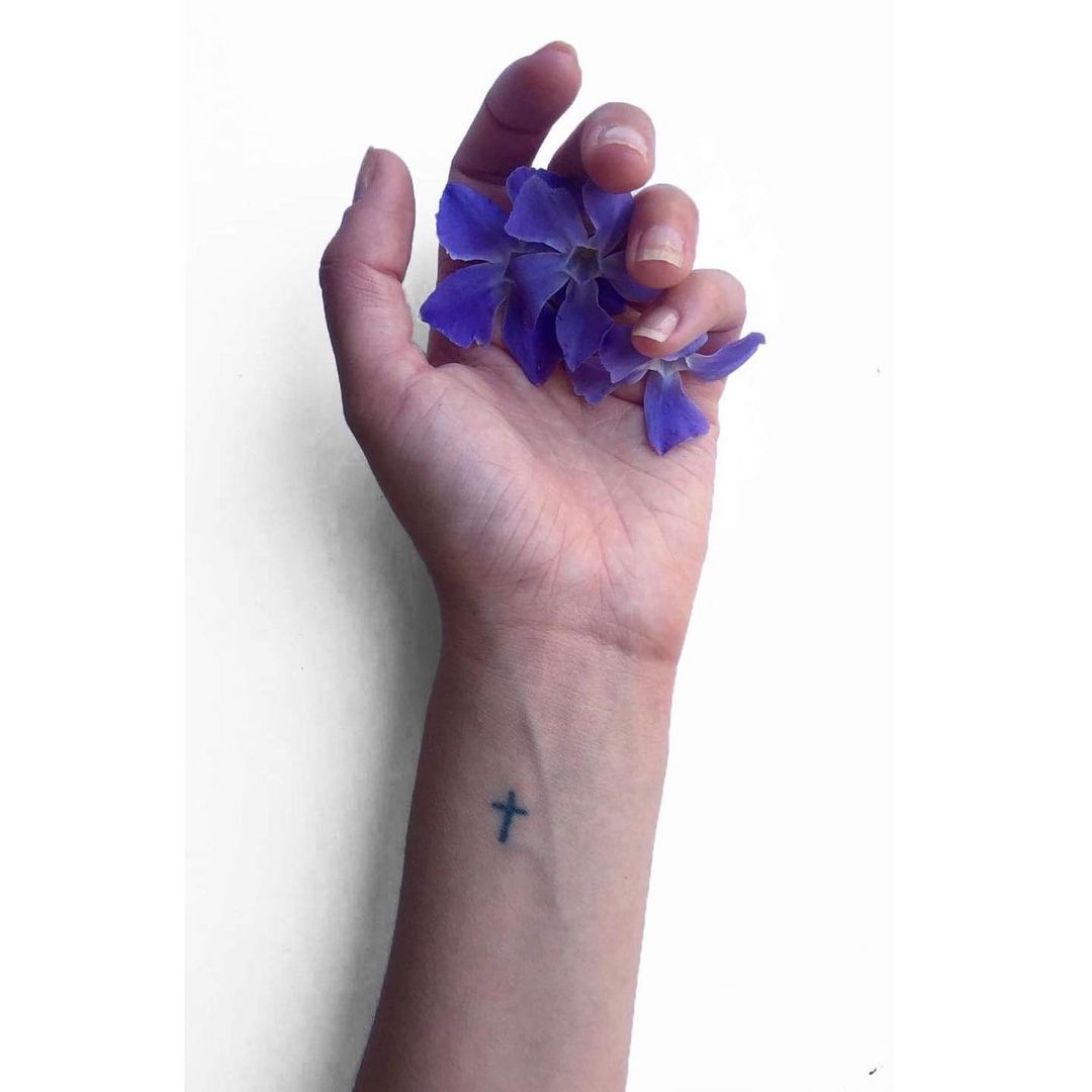 Tiny Cross Tattoo Design 