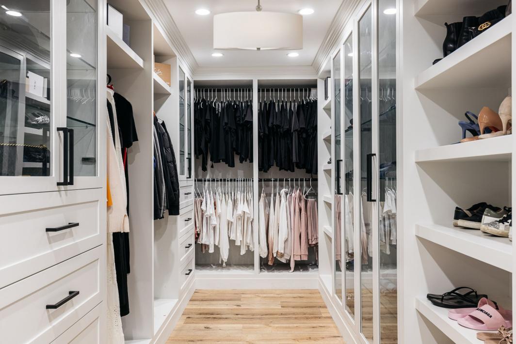 before-you-buy-closet-lighting-1398110-hero-06e95aadaaff44b3b033ee55a6766528