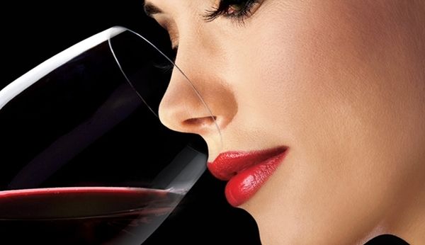 Hướng dẫn cách uống rượu vang đỏ đúng cách