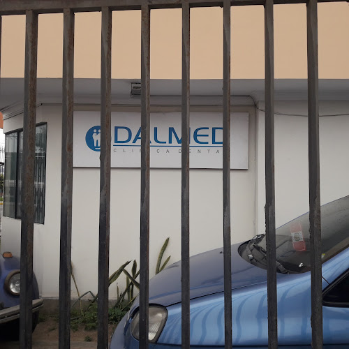 Opiniones de CLÍNICA DENTAL DALMED en Lima - Dentista