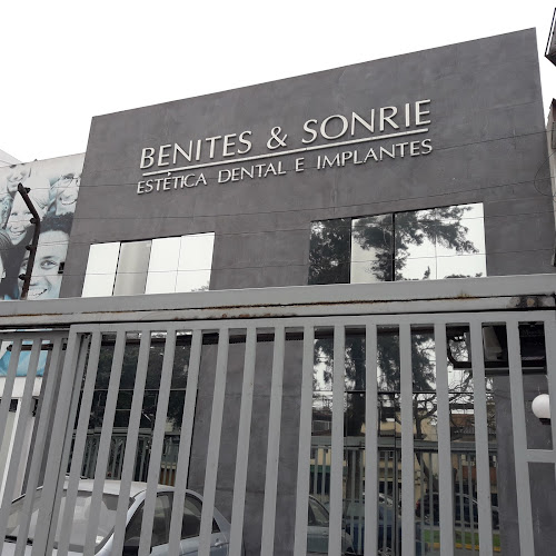 Opiniones de BENITES & SONRIE en Santiago de Surco - Dentista