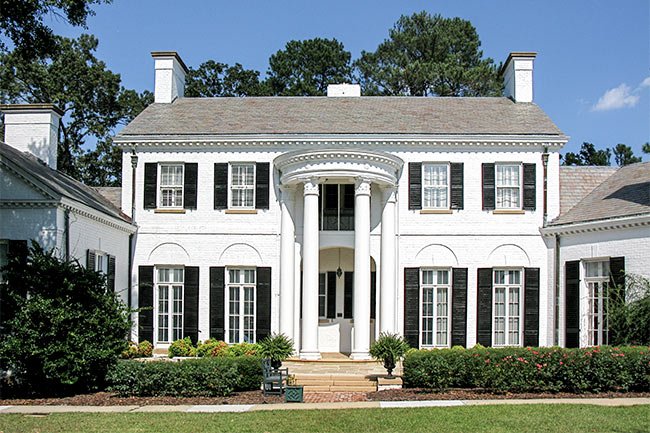 One of the city's renowned "Winter Colony" homes is where the Aiken County Historical Museum is situated.