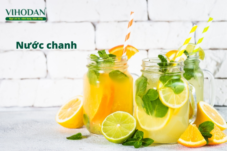 Axit citric trong chanh giúp giảm ho, giảm đau họng