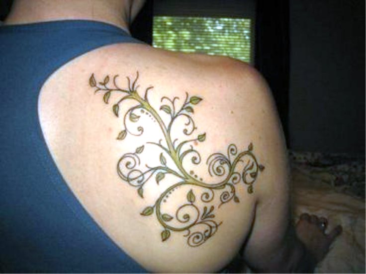 ลายสักไม้เลื้อยหัวไหล่ 03