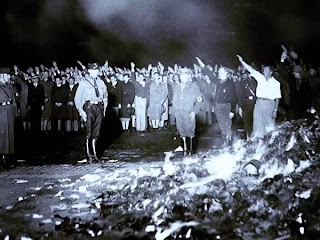 A queima de livros na Alemanha Nazista - Fatos Desconhecidos