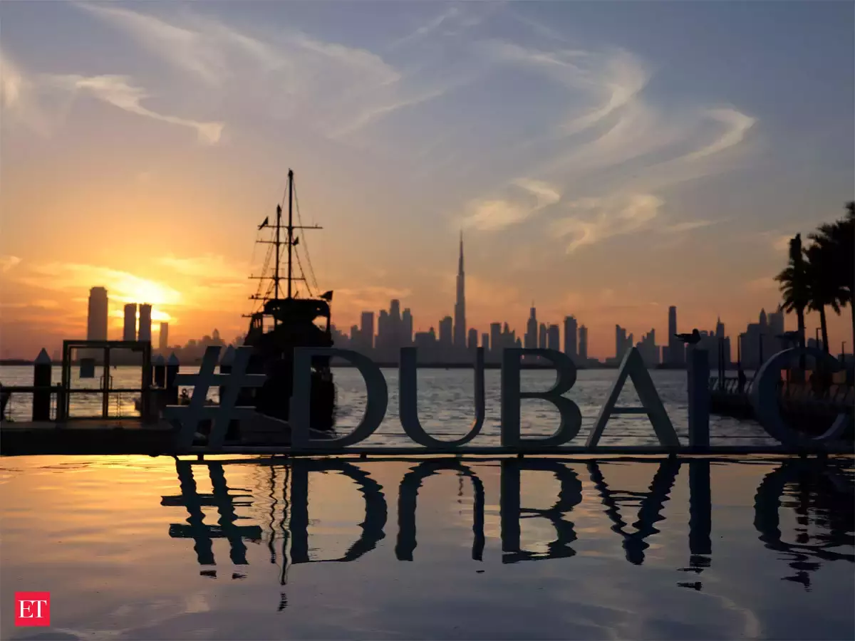 Dubai Creek couple photoshoot ideas