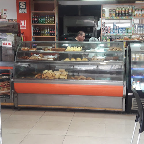 Panadería y Pastelería Rosangelica - Miraflores