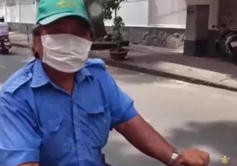 Anh này bị khước từ khi đến kiếm hộp cơm, bị bảo về kiếm mì mà ăn. Bị mắng không có cơm, có mì ăn mà sao mập thế???