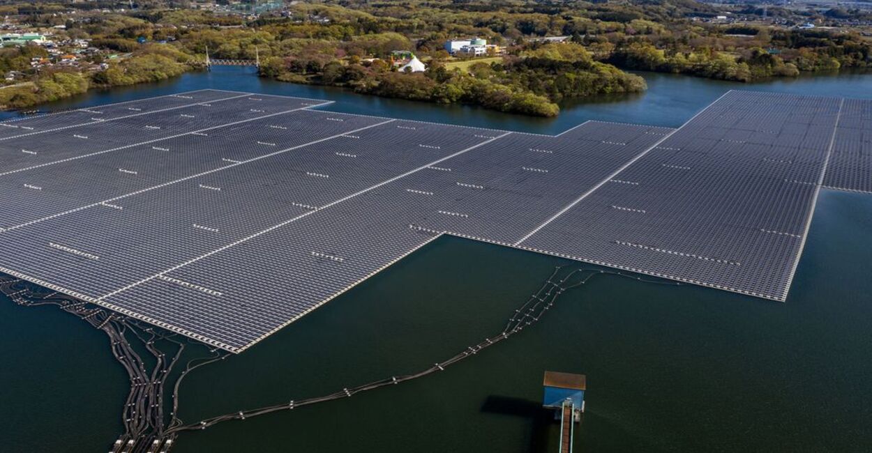Floating Solar Panels For Large Scale Projects