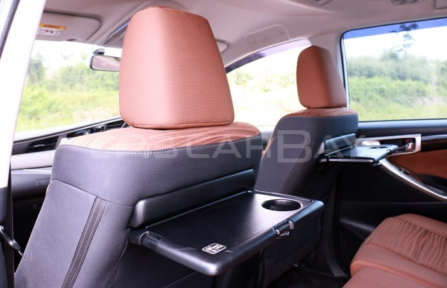 7 Benda yang Wajib Ada di  Dalam  Mobil  Anda Komunikasi 