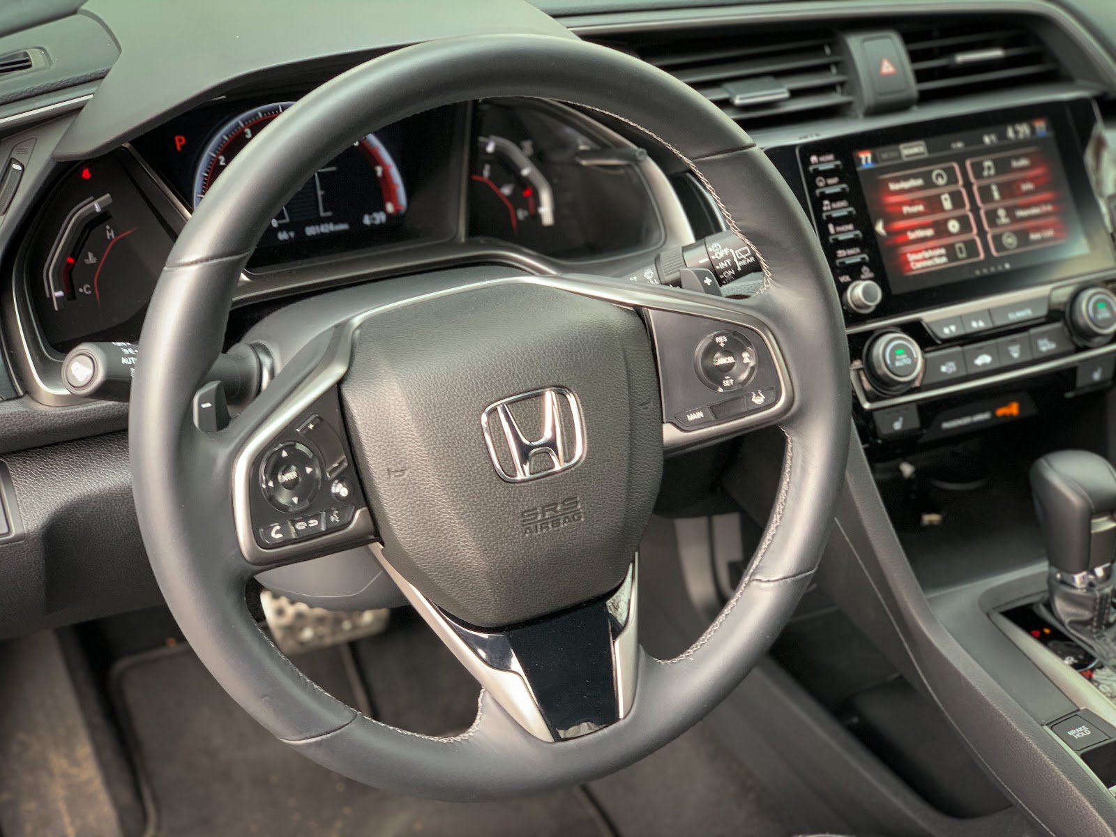 Honda Civic Hatchback steering wheel