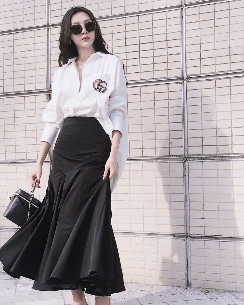 Đen và trắng. Ảnh: Elle