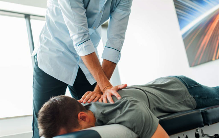 phương pháp chữa thoát vị đĩa đệm cổ