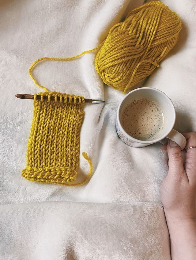 Check out this fun easy Tunisian crochet earwarmer pattern. It's the perfect one-skein one-hour project to practice the Tunisian knit stitch!