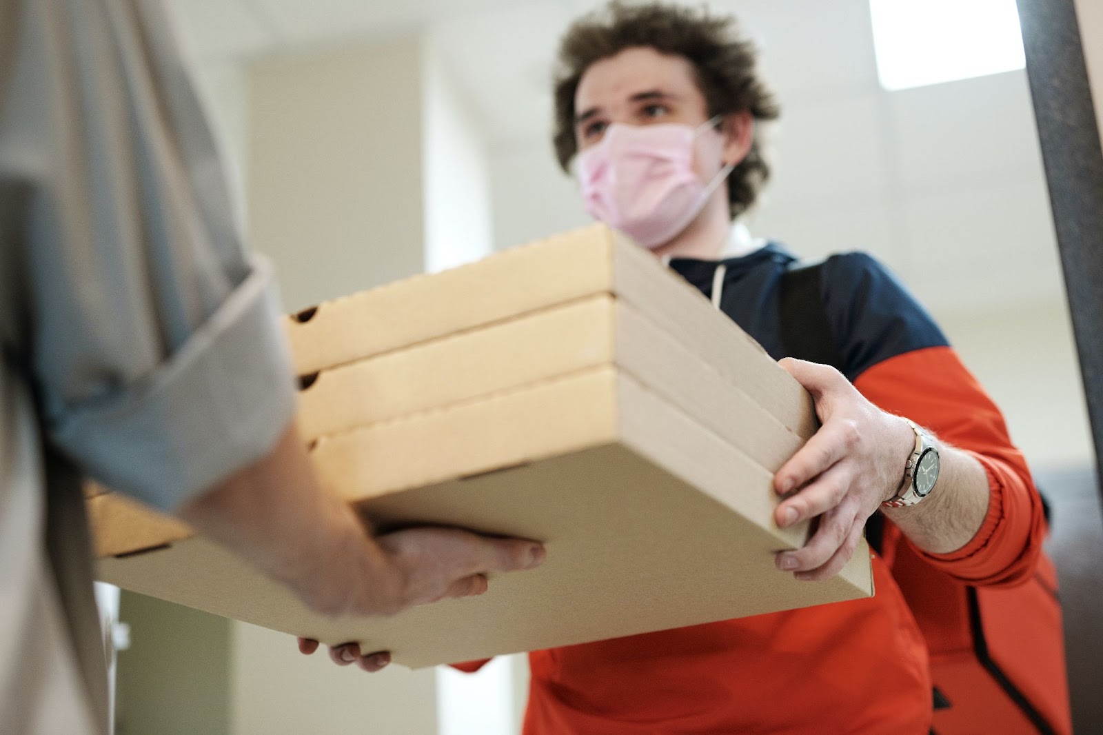 Key Features of a Reliable Courier Company 1