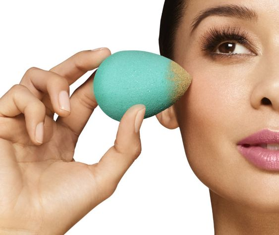 How To Use A Beauty Blender