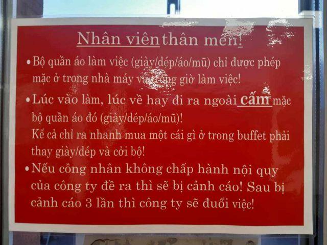 Notice sign in Vietnamese