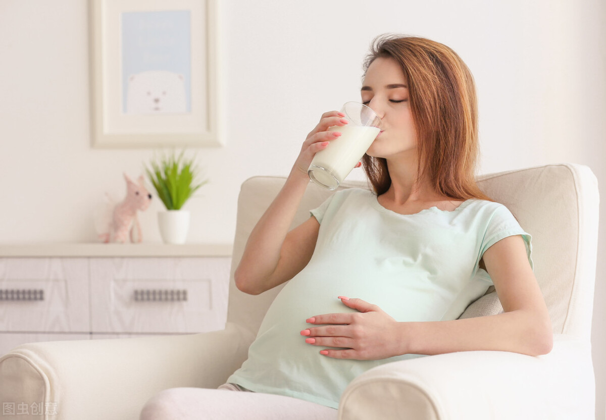 Mẹ bầu uống bao nhiêu sữa một ngày là tốt nhất?