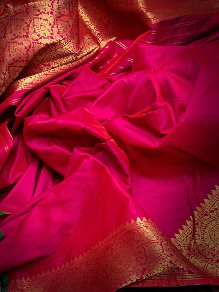MOONGA Silk Allover Bandini Pattern with Ikat Weaving Design on Saree