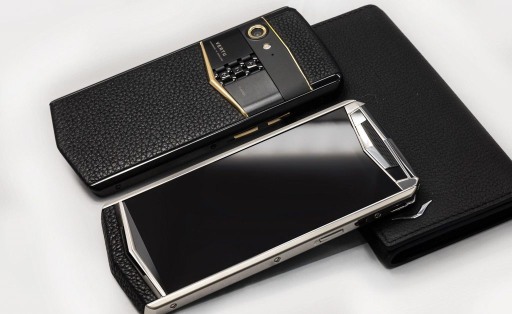 Vertu - Sự đẳng cấp là không thể bàn cãi | Hoàng Luxury