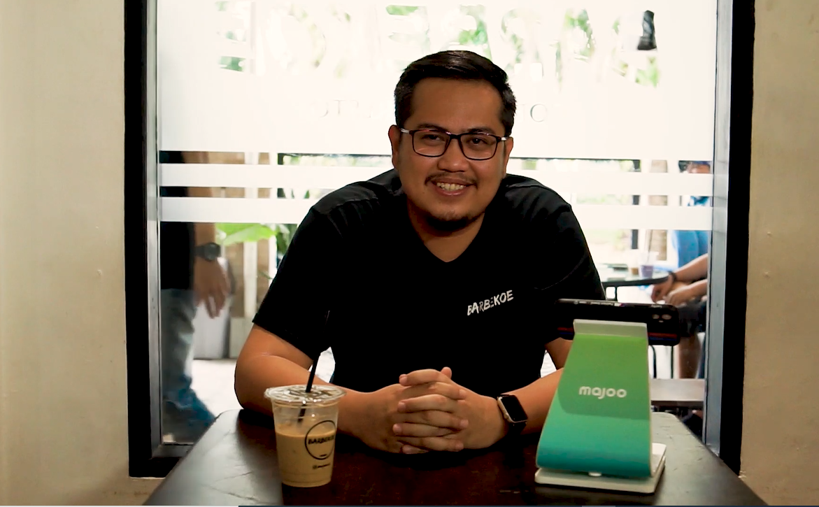 Agung Hanafiah selaku owner Barbekoe Coffee yang mengandalkan aplikasi majoo untuk operasional bisnisnya.