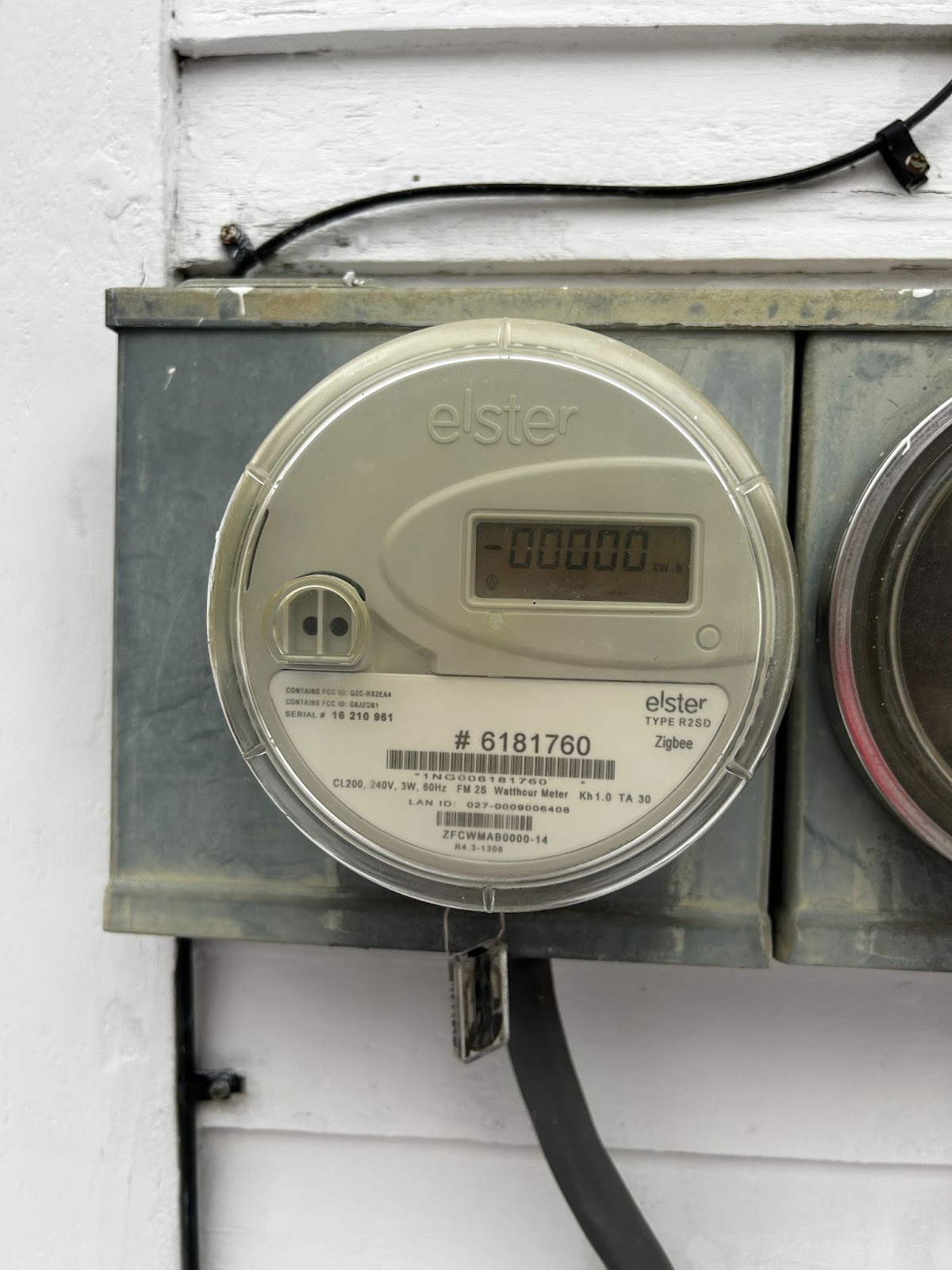 Electricity meter for a virtual site visit