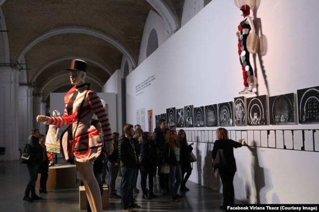 Вірляна Ткач у Мистецькому арсеналі у Києві показує декорації вистав Курбаса