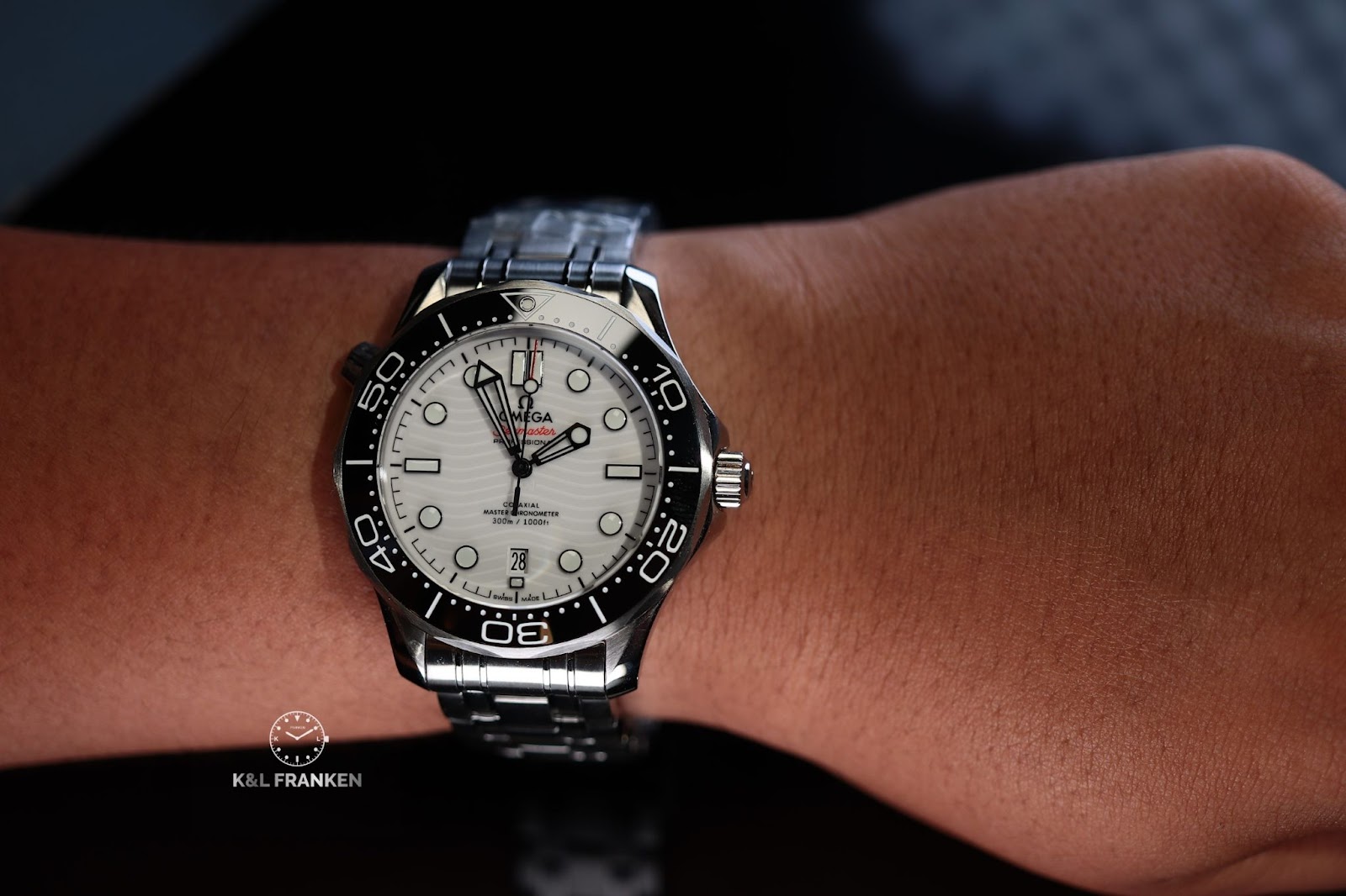 Đồng hồ Omega Seamaster 300 - Thời thượng và đẳng cấp cùng mọi thời đại