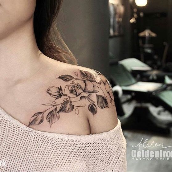 ลายสักไม้เลื้อยหัวไหล่ 08