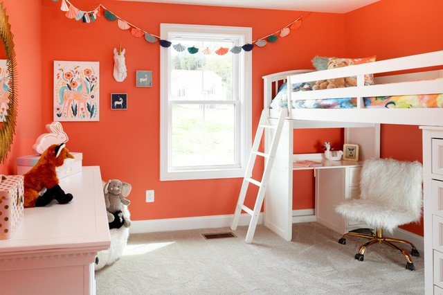 Cute bright loft bed room