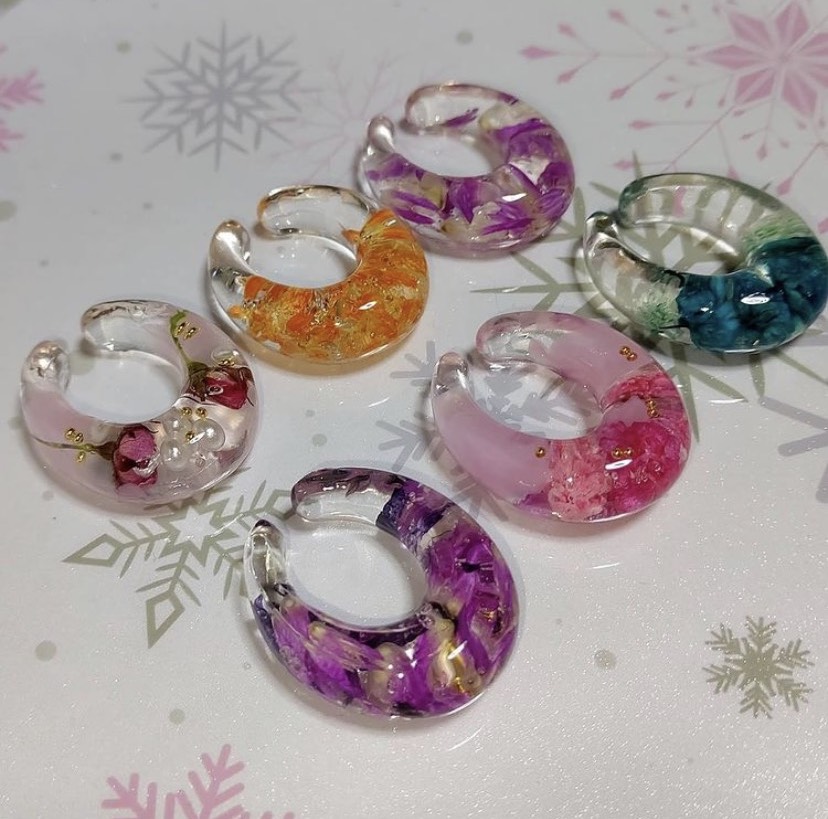 イヤーカフをハンドメイドで作りたい 作り方やデザインを解説 Pbアカデミー