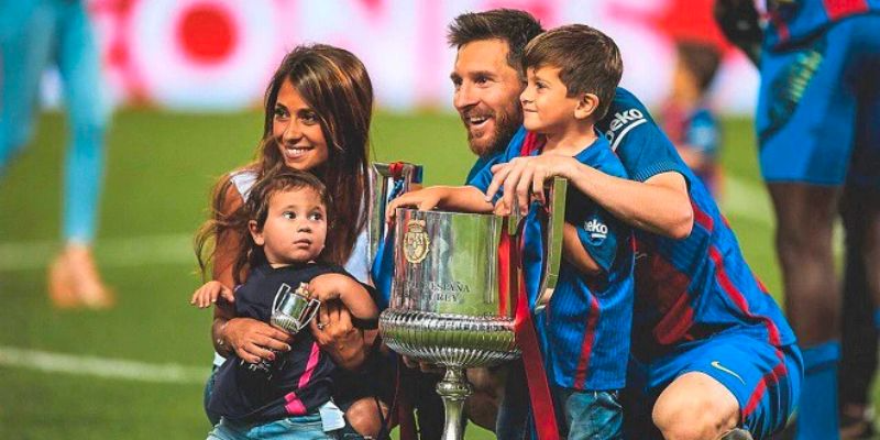 Messi và gia đình chuyển đến ở Tây Ban Nha