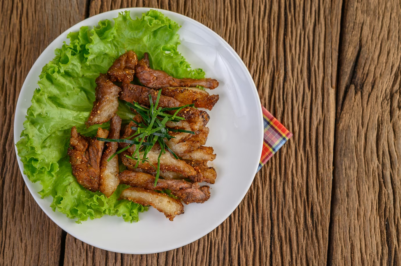 Carne de porc în stil vietnamez cu sos de pește și usturoi