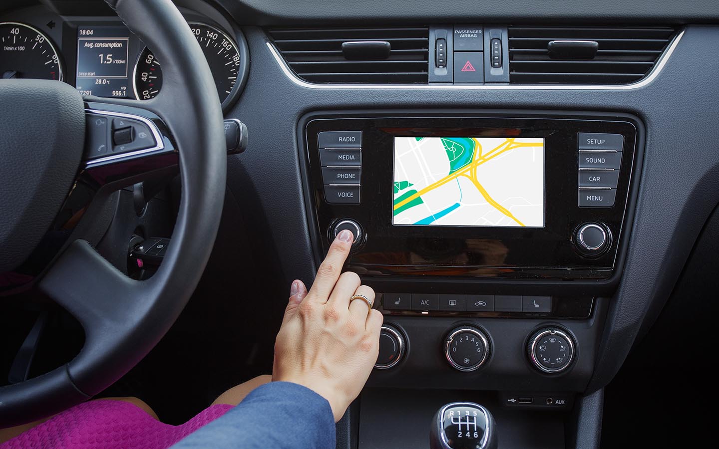 car gps helps with navigation 