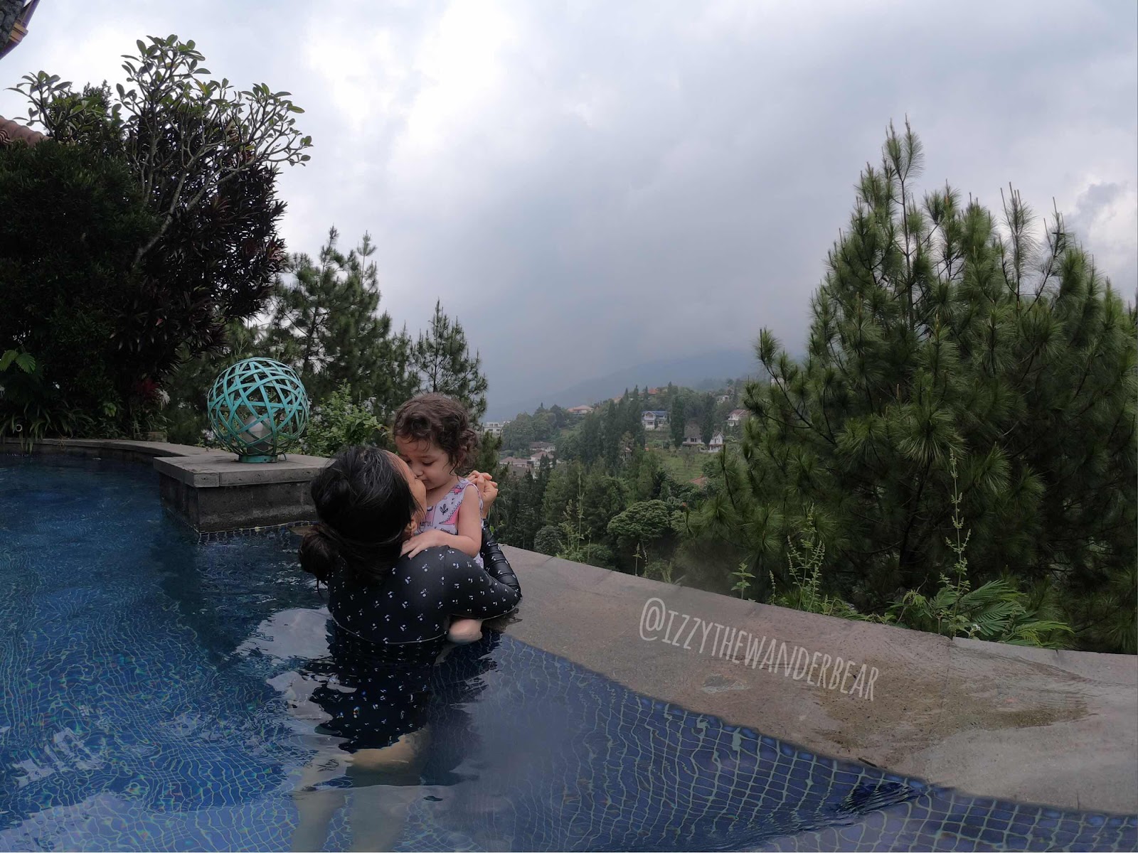 Izzy & Mommy in the swimming pool of the Grand Hill Bogor