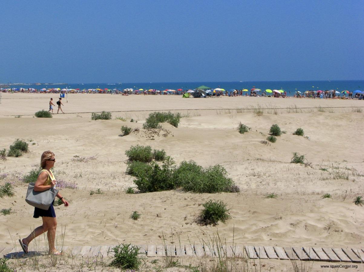 http://www.spaincenter.org/turismo-spain/comunidad-valenciana/valencia/fotos/sagunto-playas-005.jpg