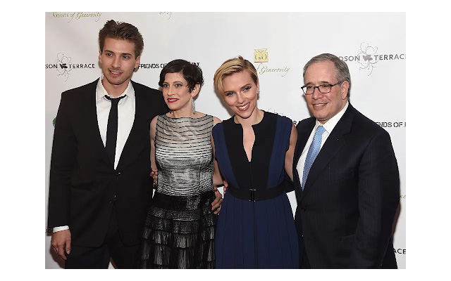 Scarlett Johansson's brother and Scarlett Johansson at press conference