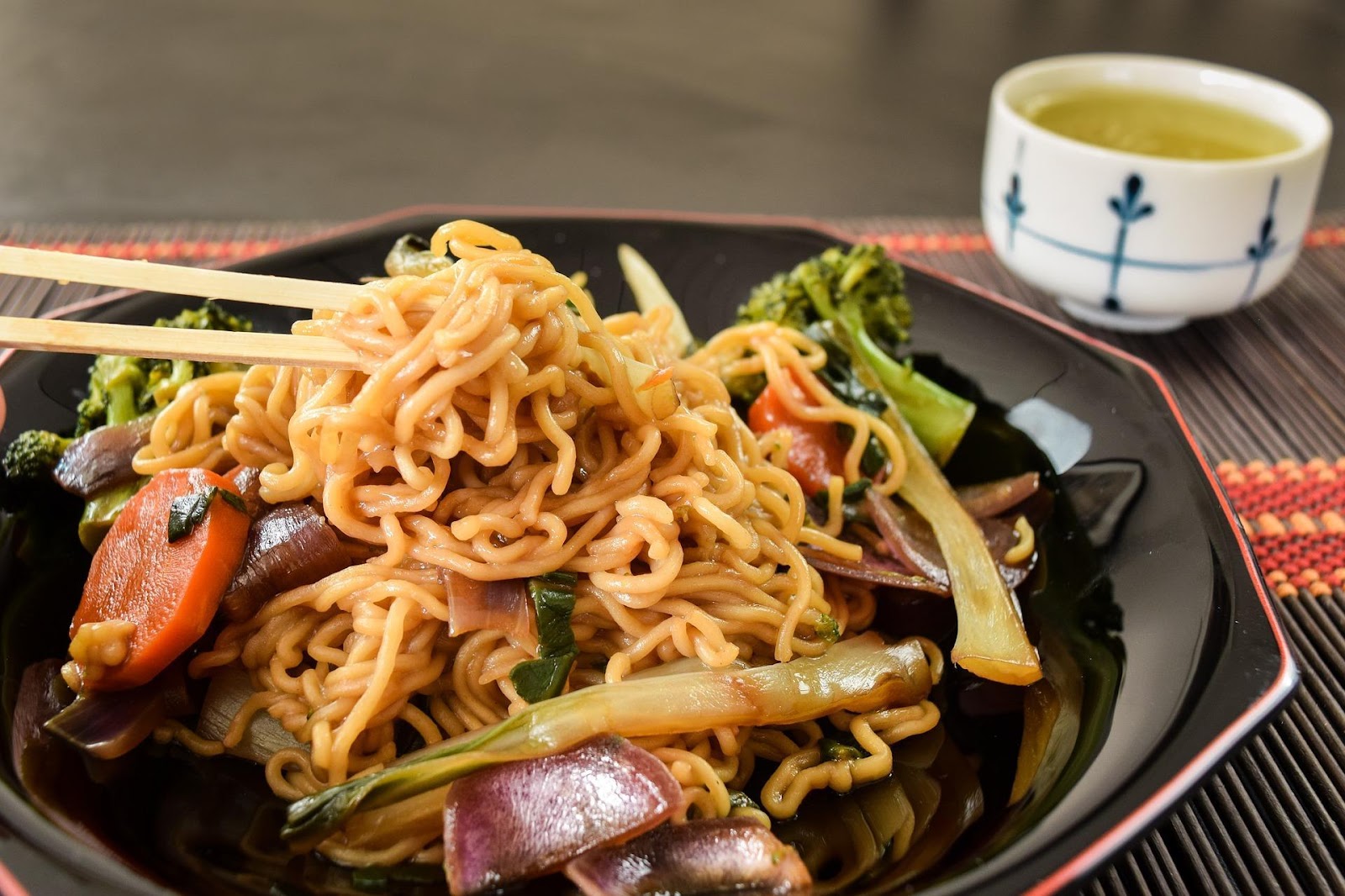 “ยากิโซบะ” บะหมี่ผัดสไตล์ญี่ปุ่น อาหารสุดฟีเวอร์ที่หาทานได้ง่าย ๆ1
