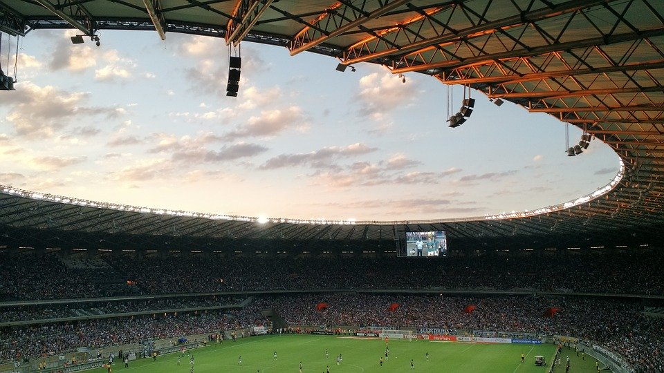 Estádio lotado na Champions League