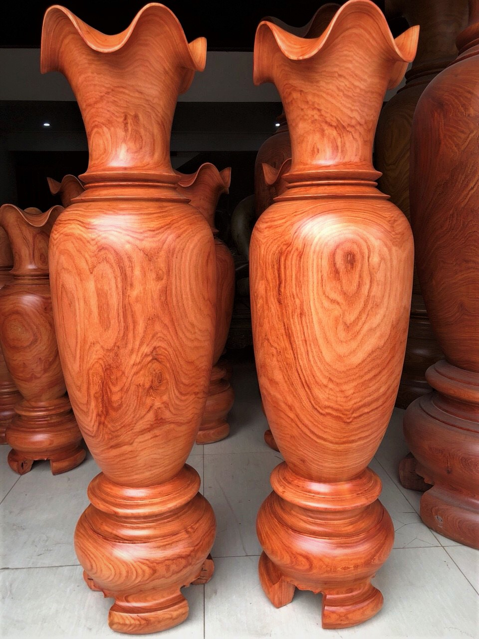 Sản phẩm chế tác từ gỗ hương có vẻ đẹp tự nhiên